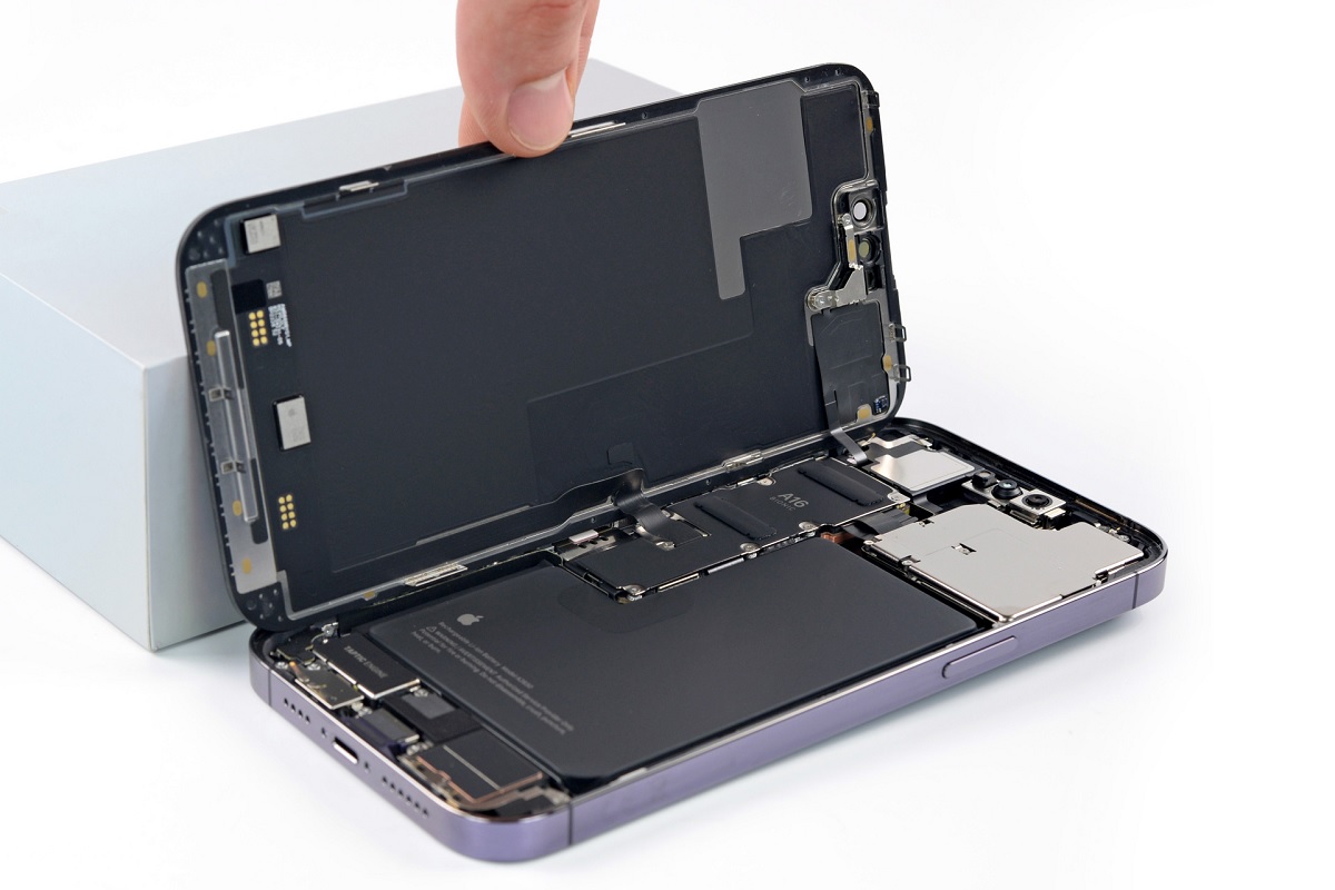 Sửa IC cảm ứng Iphone 14 2 IC cảm ứng ip 14 - Minh Phat Mobile HCM - Bac Lieu https://minhphatmobile.com - 0979 56 26 56